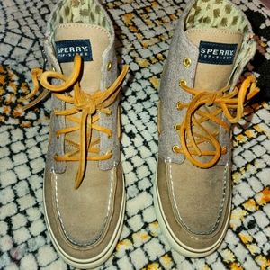 Sperry top sider Boat shoes high top size 7.5 hardly worn